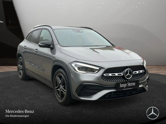 Mercedes-Benz GLA 220 4MATIC AMG Line GLA 220 d