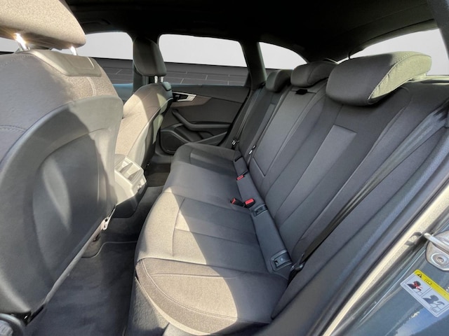 Audi A4 40 TFSI Avant Quattro S-Line S-Tronic