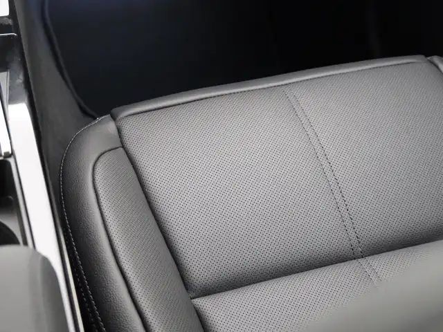 Land Rover Range Rover Velar SE