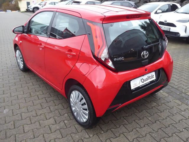 Toyota Aygo Hatchback Play Team D X-play