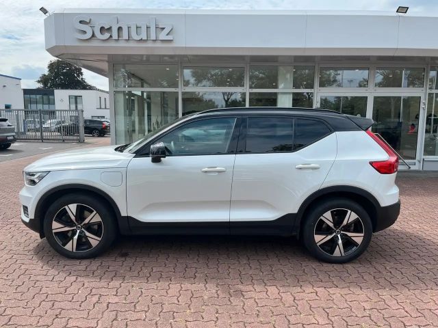 Volvo XC40 R-Design Recharge T4