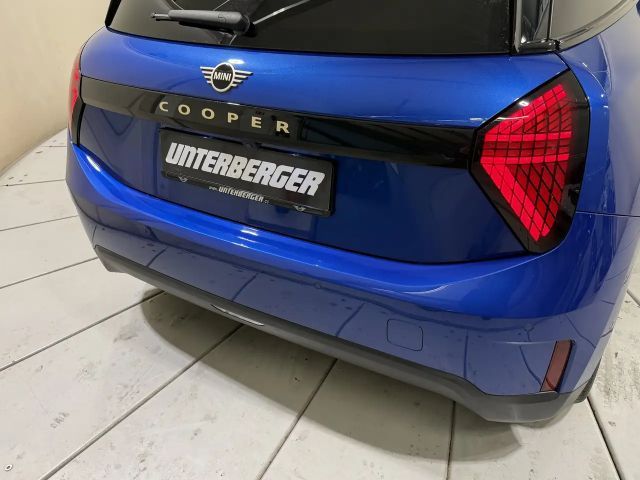 MINI Cooper E Favoured