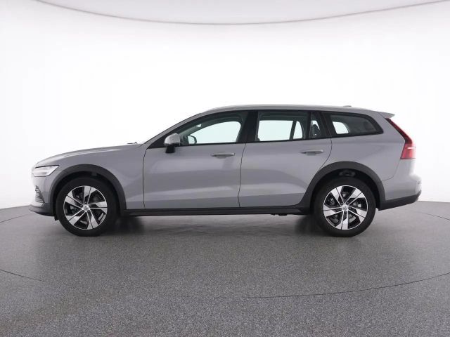 Volvo V60 Cross Country AWD Plus