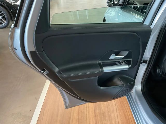 Mercedes-Benz B 200 Progressive