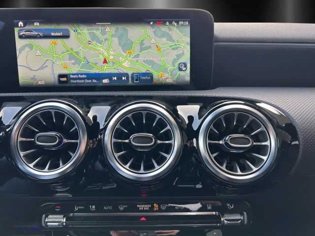 Mercedes-Benz A 200 AMG Line