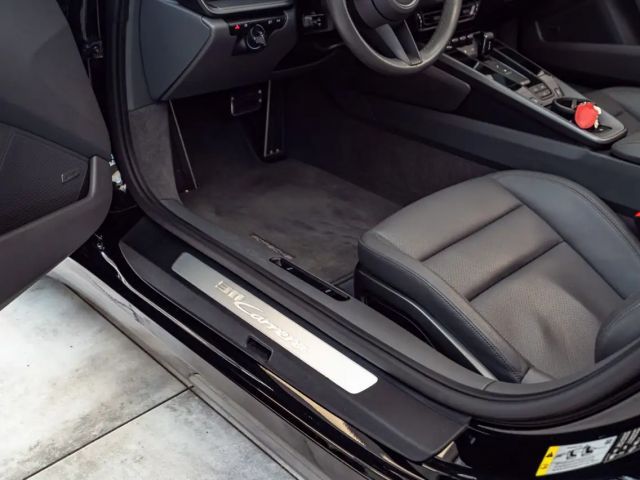 Porsche 992 Cabrio Carrera