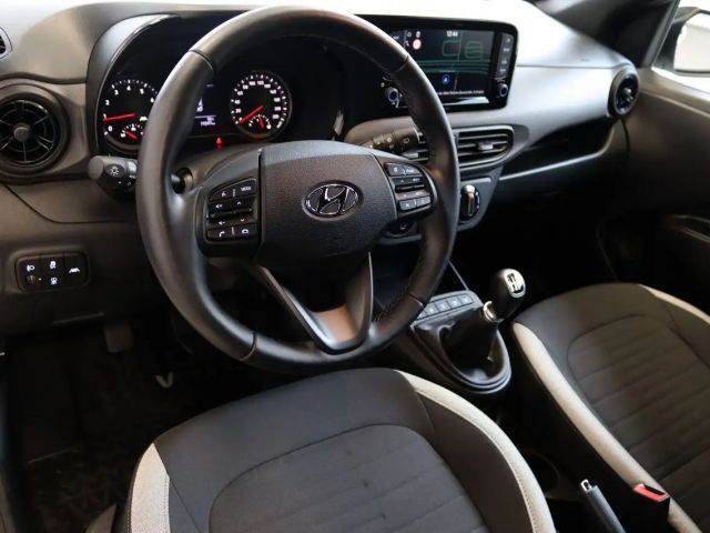 Hyundai i10 Connect