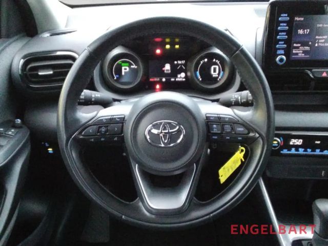 Toyota Yaris Hatchback Hybride Team D