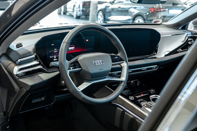 Audi A6 Avant Quattro S-Tronic