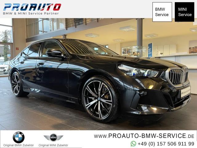 BMW 520 520i M-Sport Sedan