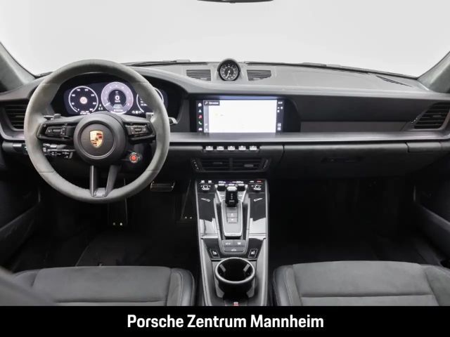 Porsche 992 Carrera Coupé GTS