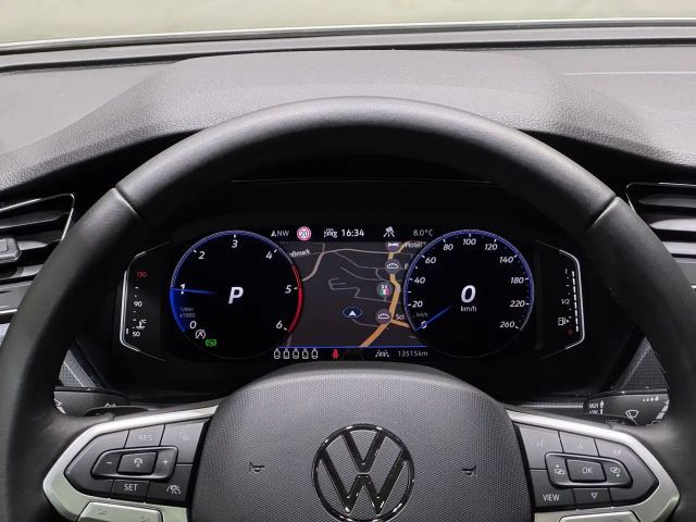 Volkswagen Touran 2.0 TDI DSG R-Line Style