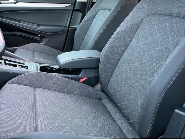 Volkswagen Golf DSG Life Variant