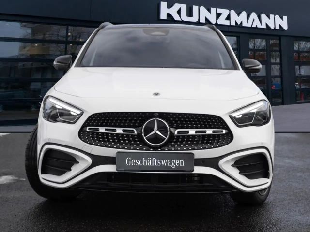 Mercedes-Benz GLA 200 AMG Line