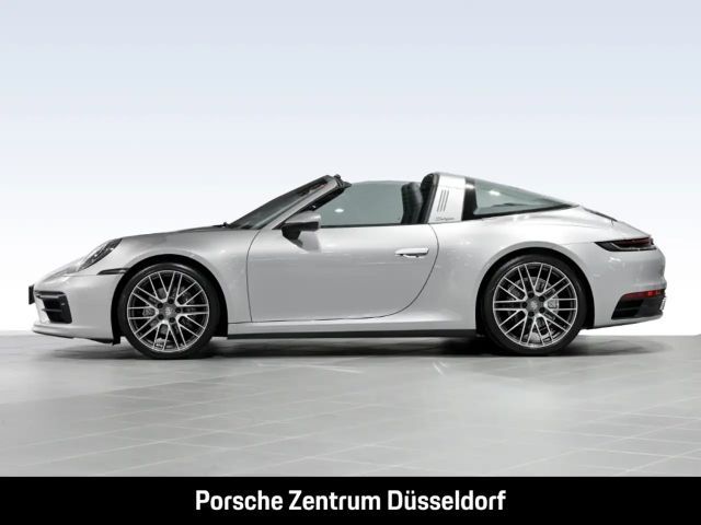 Porsche 992 4 Coupé Targa