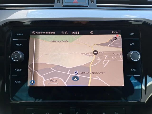 Volkswagen Passat Business DSG