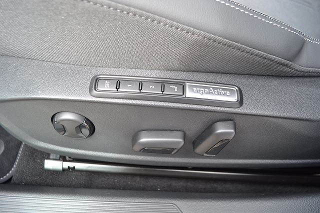 Volkswagen Golf DSG Pro Style Variant