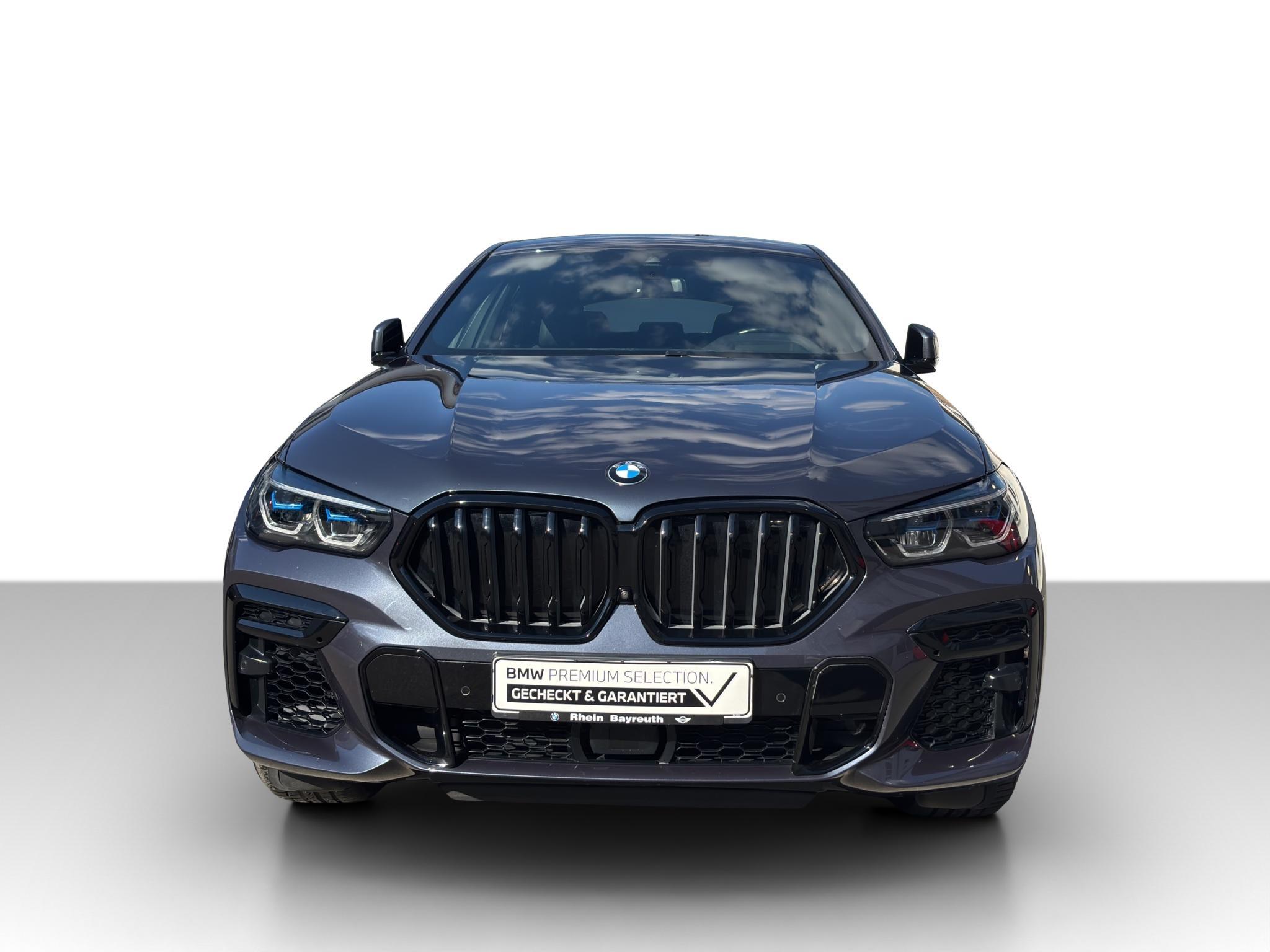 BMW X6 M50i