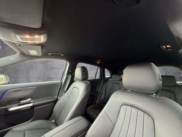 Mercedes-Benz GLA 220 4MATIC GLA 220 d