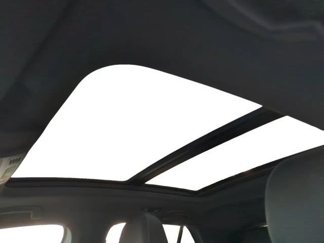 Volkswagen T-Roc 1.5 TSI DSG R-Line