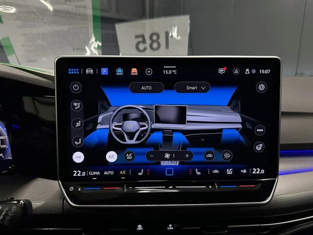 Volkswagen Golf 1.5 eTSI