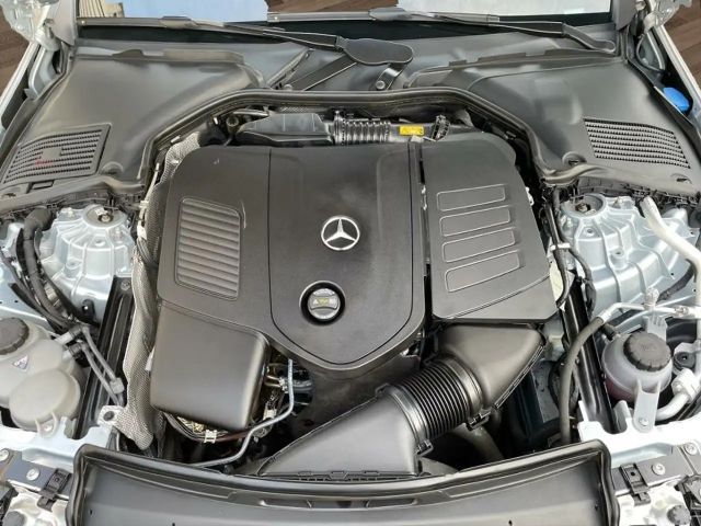 Mercedes-Benz C 180 Sedan