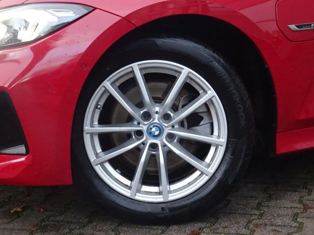 BMW 320 320e Touring