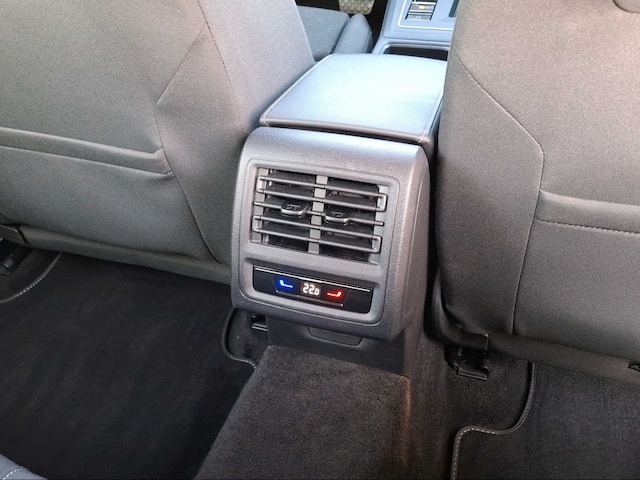 Volkswagen Golf 2.0 TDI DSG Life Variant