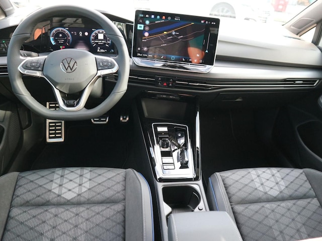 Volkswagen Golf DSG R-Line