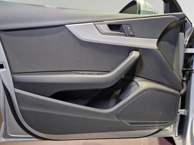 Audi A4 35 TFSI Avant S-Tronic