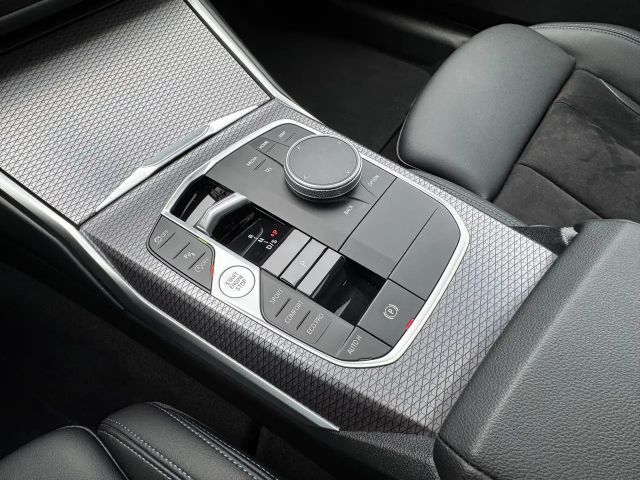 BMW 330 330i M-Sport Sedan xDrive