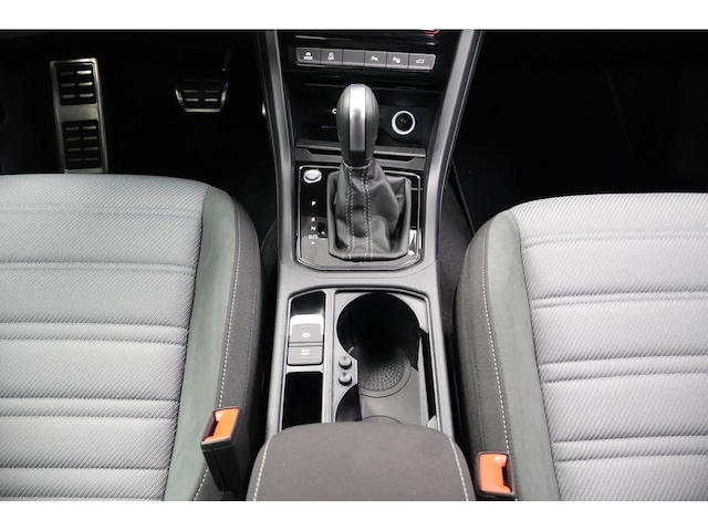 Volkswagen Touran 1.5 TSI DSG R-Line