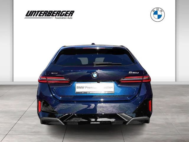 BMW 540 540d M-Sport Touring xDrive