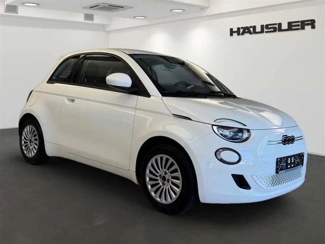 Fiat 500e Neue 500 CarPlay Klimaautomatik