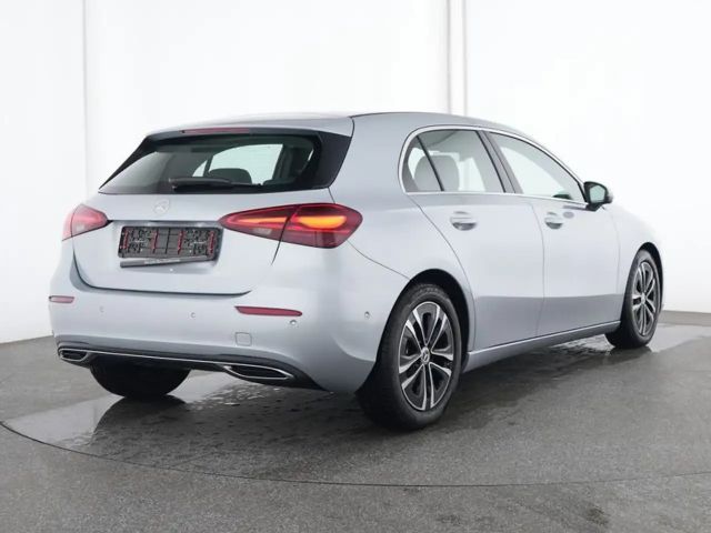 Mercedes-Benz A 180 Hatchback Progressive