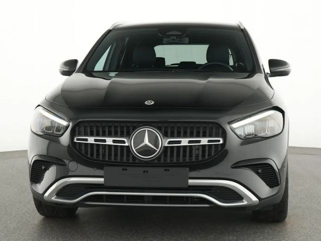 Mercedes-Benz GLA 180 Progressive