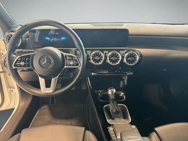 Mercedes-Benz A 160 Hatchback