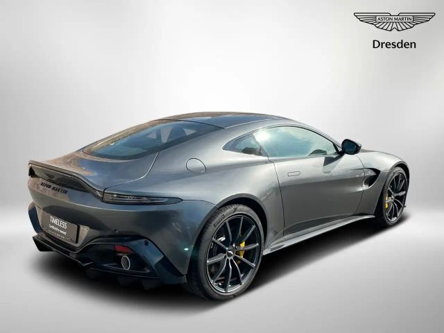 Aston Martin V8 V8