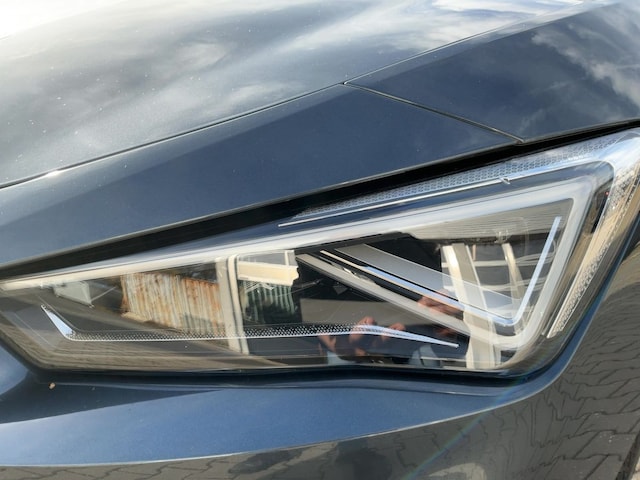 Seat Leon 1.5 eTSI DSG FR-lijn Sportstourer