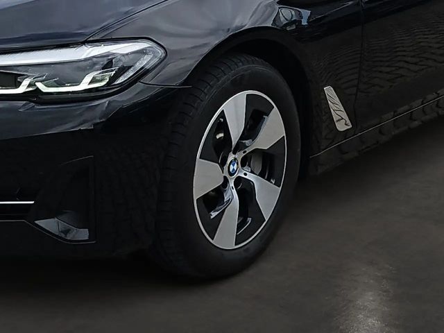 BMW 530 530i Touring xDrive