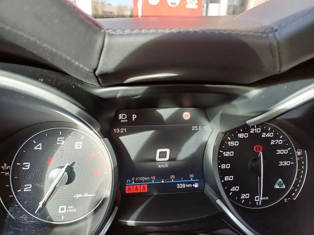 Alfa Romeo Stelvio AT8 Q4 Quadrifoglio Turbo