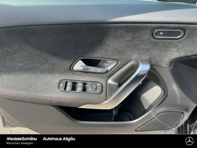 Mercedes-Benz A 200 AMG Line