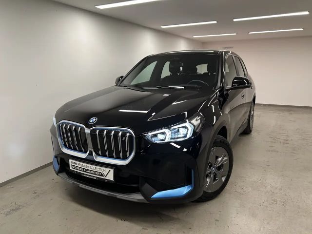 BMW iX1 xDrive30