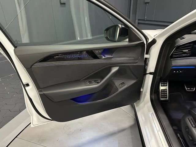 Volkswagen Passat 4Motion R-Line Variant