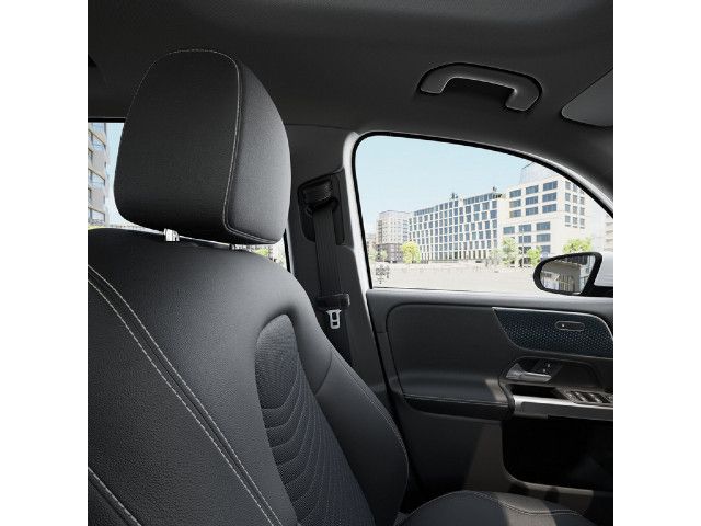 Mercedes-Benz EQB 300 4MATIC