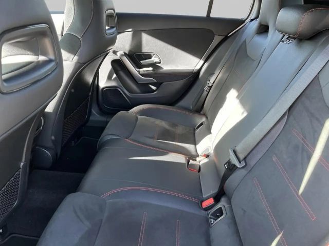 Mercedes-Benz A 180 AMG Line