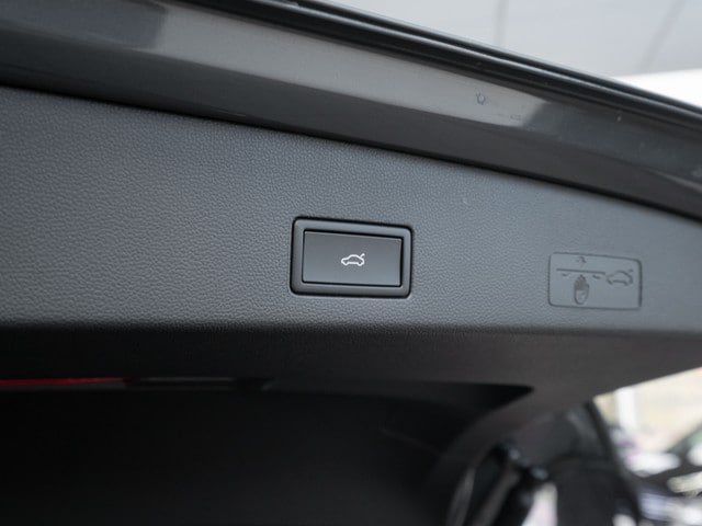 Volkswagen Golf DSG R-Line Style Variant