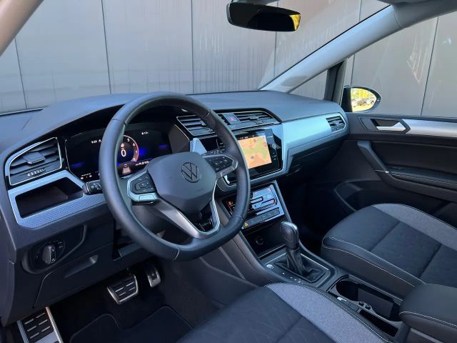 Volkswagen Touran 1.5 TSI DSG