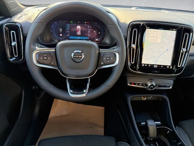 Volvo XC40 Dark Plus