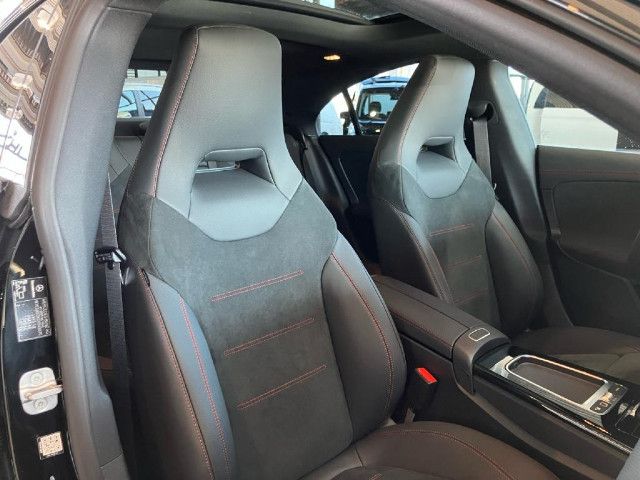 Mercedes-Benz CLA 180 AMG Line Coupé